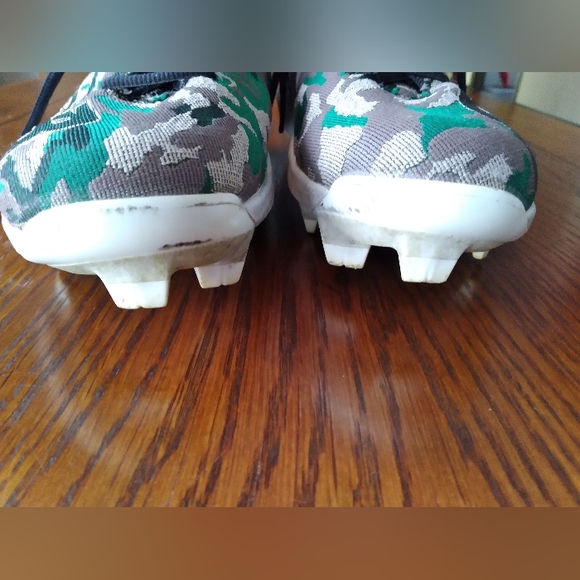 Men's new balance cleats - Picture 3 of 6